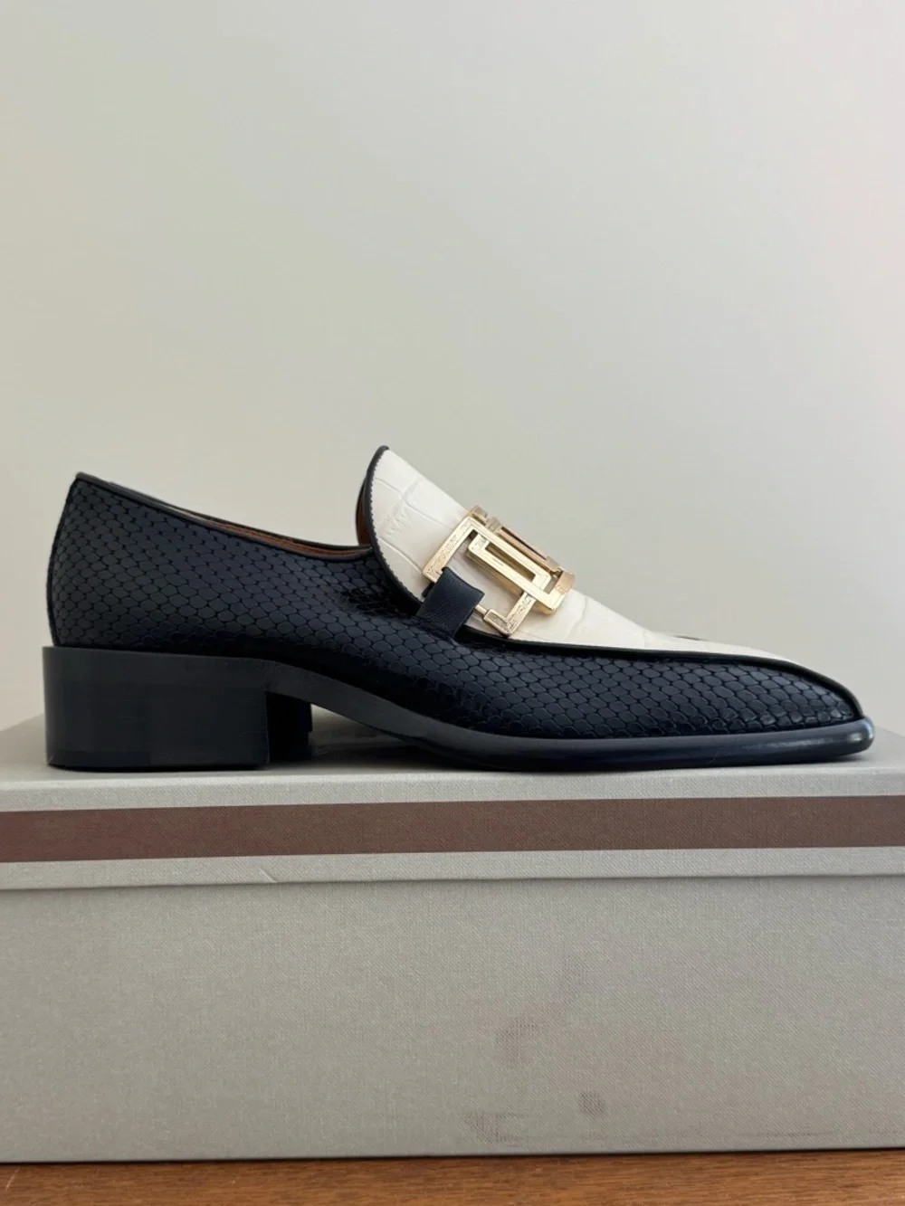 Marni Black and White Leather Loafers - Picture 4 of 8